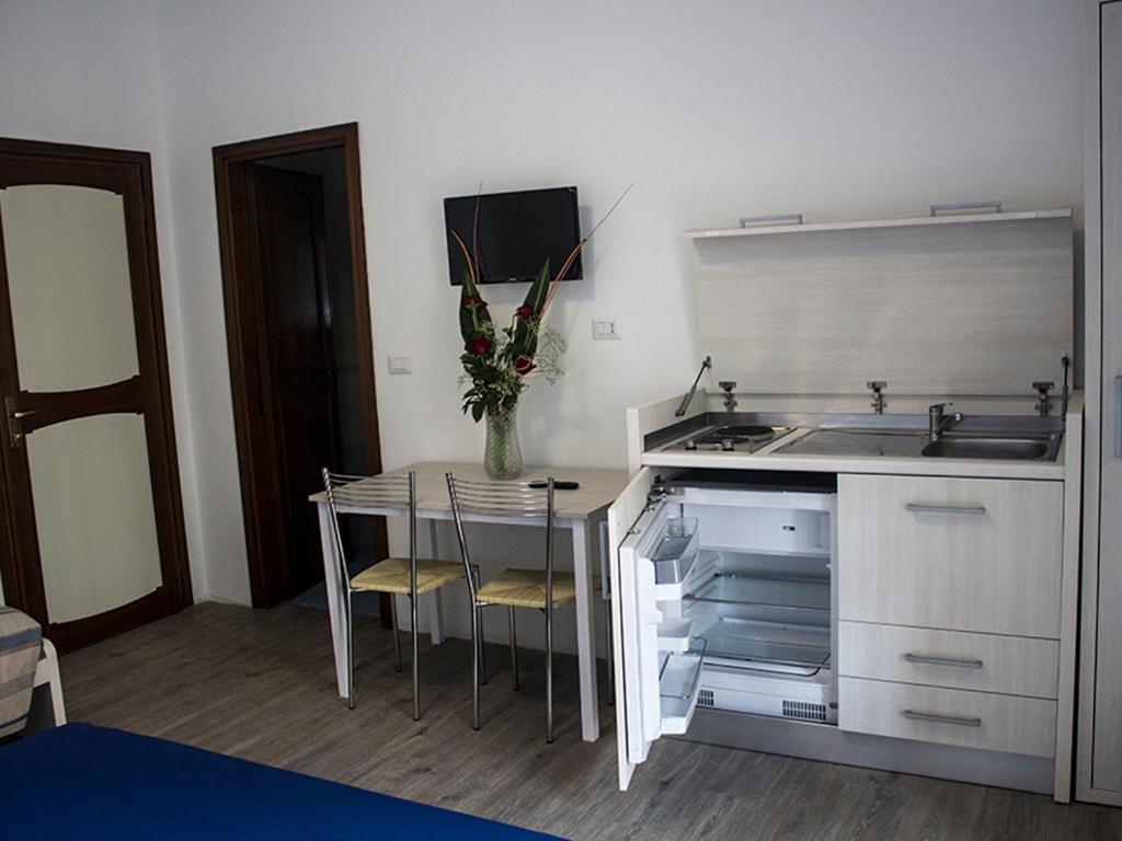 B&B Villa Montreux 里米尼 外观 照片