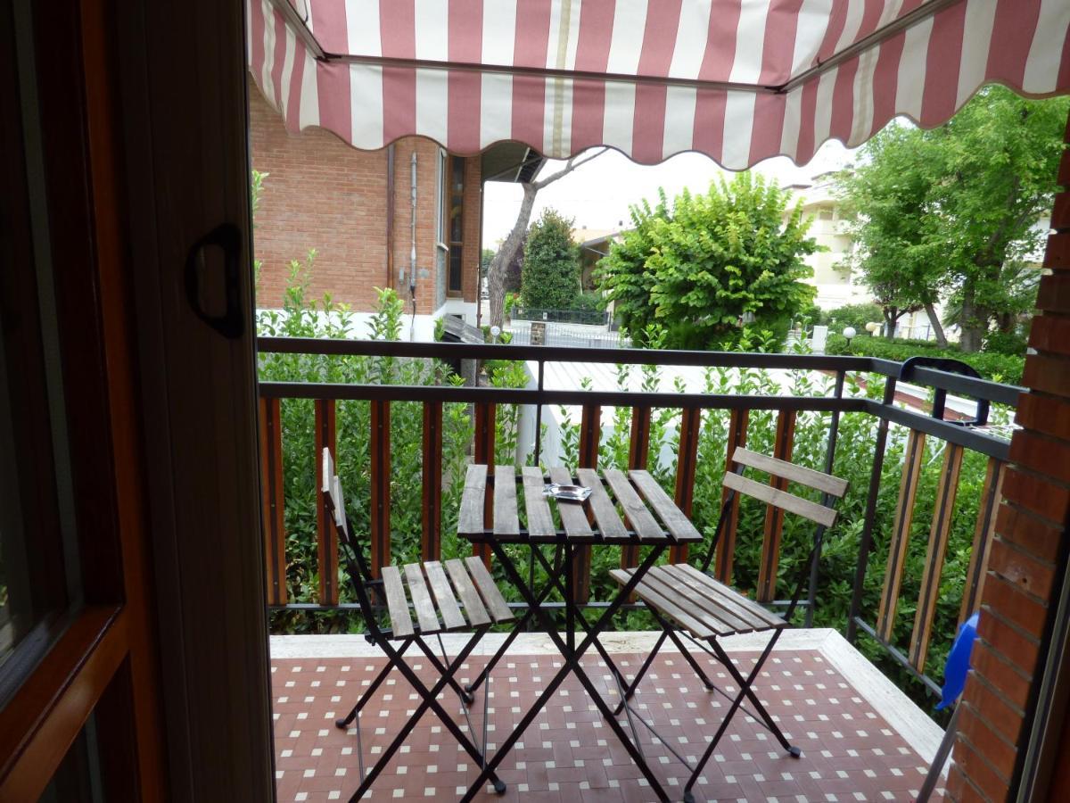 B&B Villa Montreux 里米尼 外观 照片