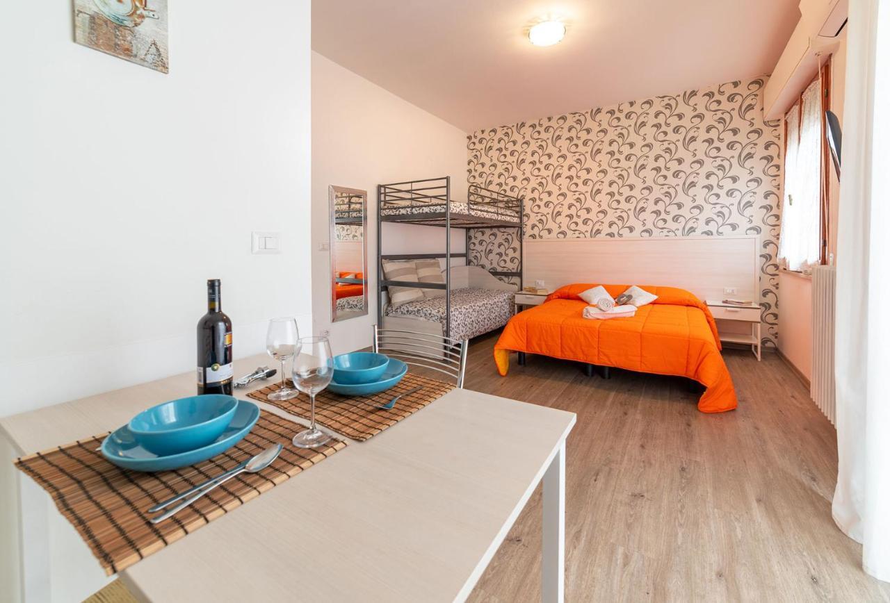 B&B Villa Montreux 里米尼 外观 照片