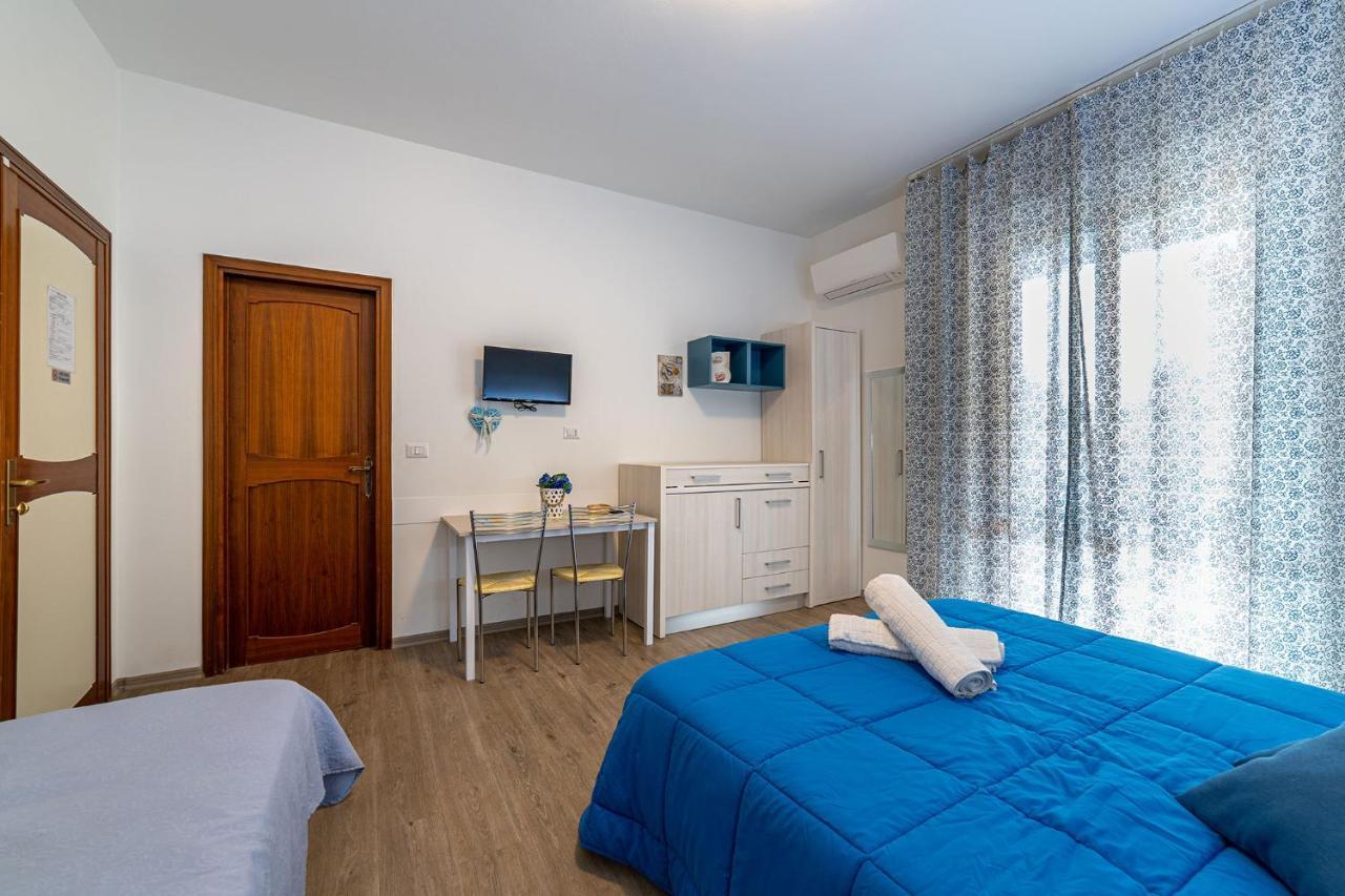 B&B Villa Montreux 里米尼 外观 照片